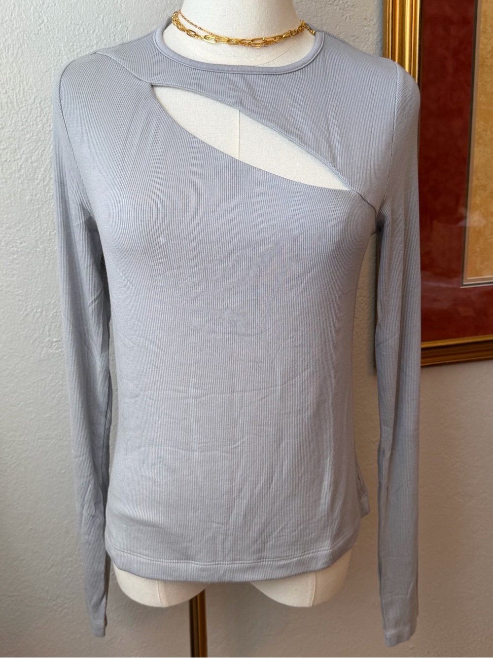 46~ NWT Amazing LAmade Light Gray Ribbed Long-Sleeve Top with Diagonal Cutout M